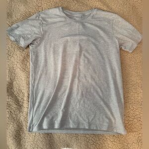 Alo Yoga Men's Gray T-Shirt